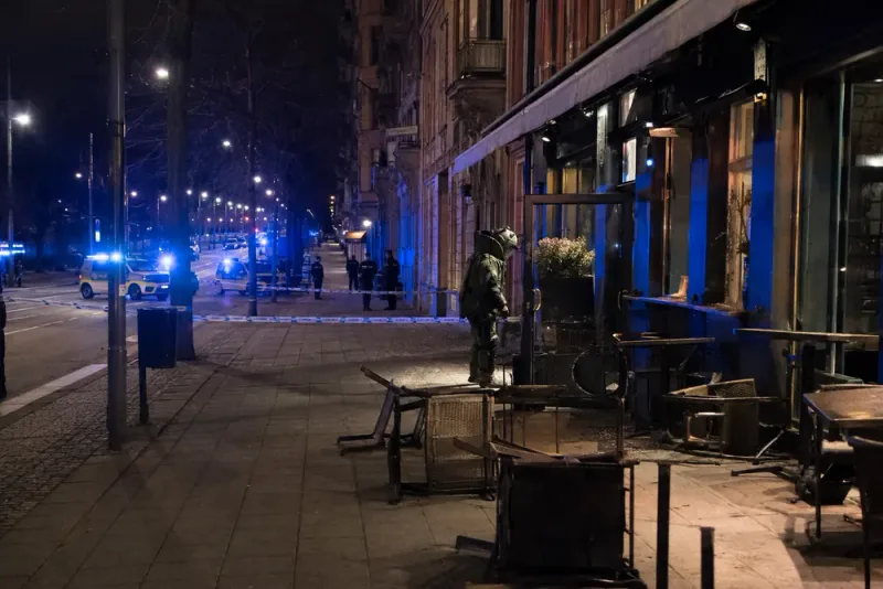 Minderåriga frihetsberövade efter misstänkt restaurangattack