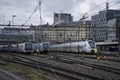 Nedriven kontaktledning stoppar tåg vid Stockholm Central