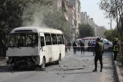 Flera döda efter explosion i minibuss utanför Damaskus