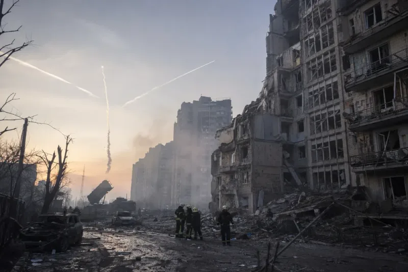 Valerij Zaluzjnyj varnar Nato för rysk anpassning