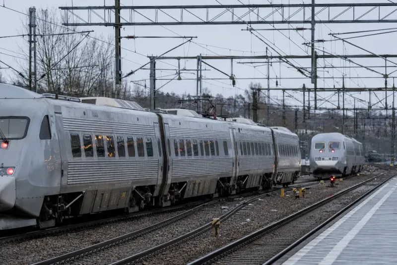 Elfel stoppar tågtrafiken mellan Stockholm och Uppsala
