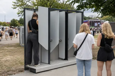 Kvinnlig pissoar testas på Malmöfestivalen