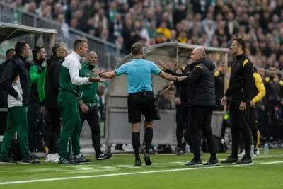 Alexander Axén sågar Henrik Rydströms agerande