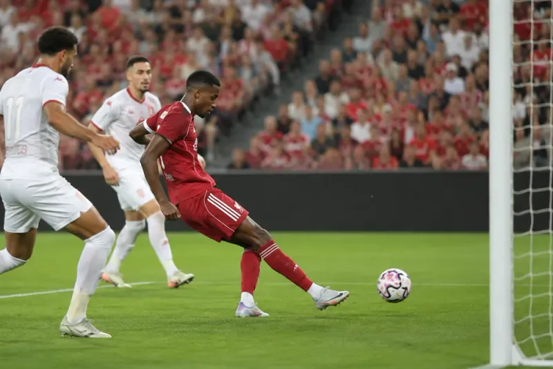 Alexander Isak nätade tidigt mot Monaco