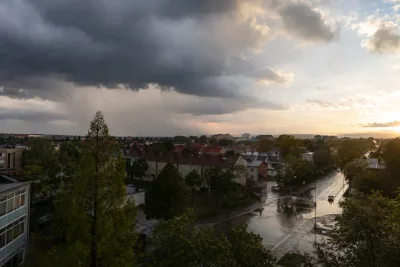Regn drar in – därefter väntas nära 30 grader