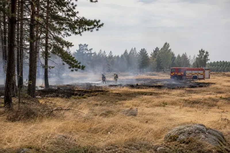Räddningstjänsten avråder helt från eldning vid extrem brandrisk