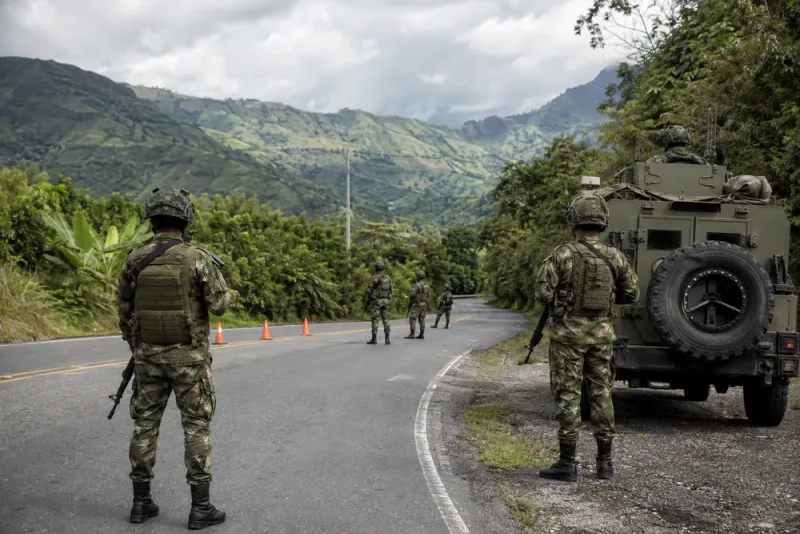 Sex gängmedlemmar dödade i colombianska militärinsatser