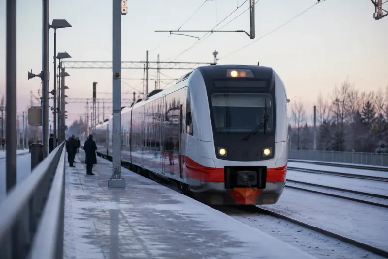 Persontåg åter över gränsen efter 34 år