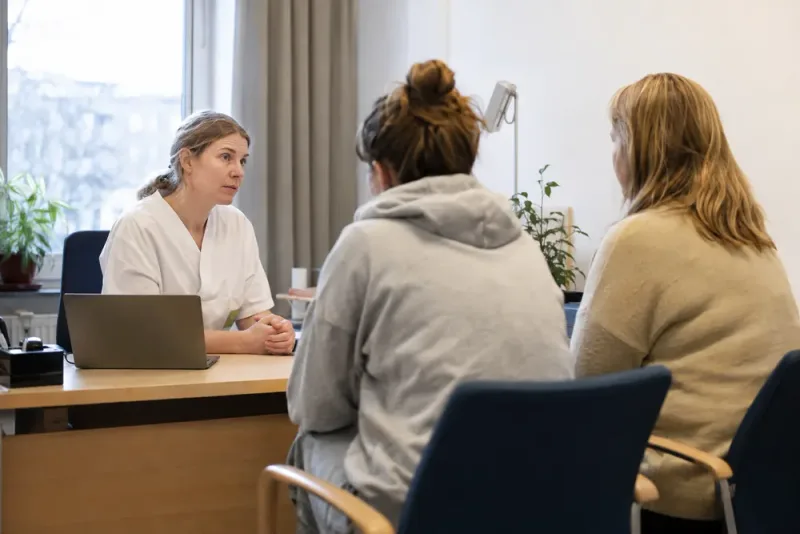 Ministrar kräver åtgärder efter kritik mot ätstörningsvården