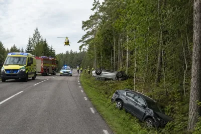 Två svårt skadade efter krasch på väg 92