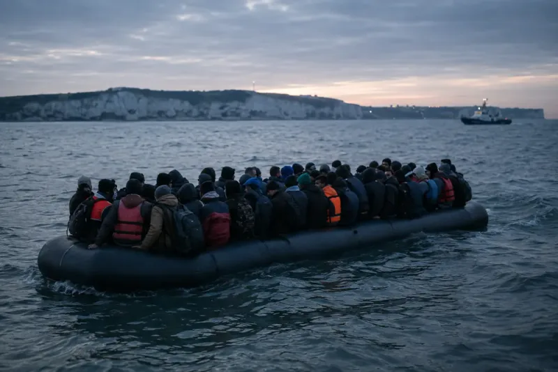 230 migranter satte nytt rekord i kanalöverfart