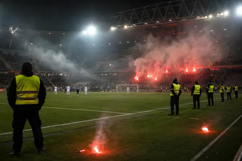 ÖFK skärper säkerhetsarbetet efter bengalkastning i derbyt