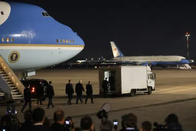 Robothot tvingade fram hemligt flygplansbyte för Donald Trump