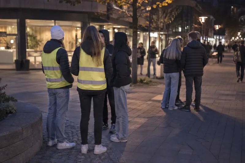Ungdomar blir trygghetsvärdar på Gävles helgkvällar