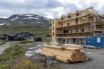Hotellägarna bygger upp Borgagården efter branden