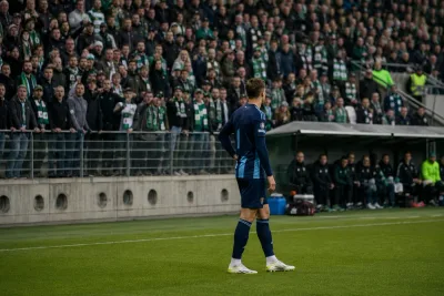 Max Larsson svarar efter buropen i Västerås