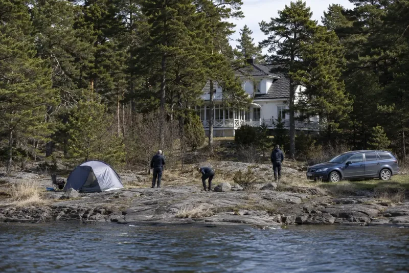 Ryskt par misstänks för grov stöldförberedelse