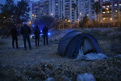 Algerisk man häktad efter grov misshandel misstänks för sexualbrott 
