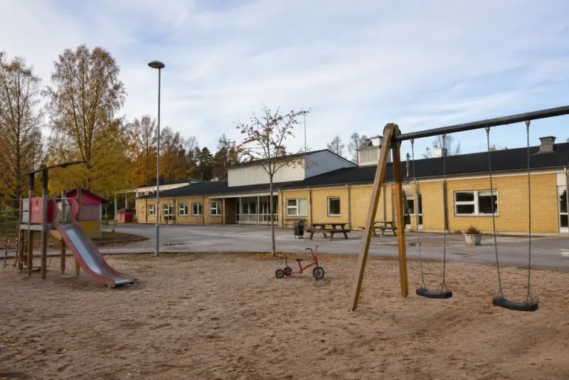Färre barn kan leda till fler skolnedläggningar