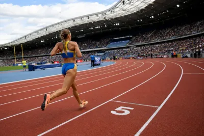 Elna Wester till semifinal efter personbästa