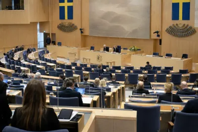 Riksdagen avgör skärpta krav för anhöriginvandring