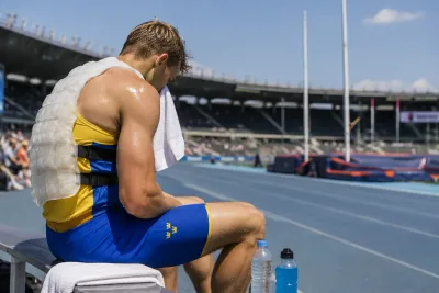 Emil Uhlin pressas av extremvärmen