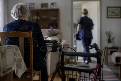 Fyra kvinnor misstänks ha utsatts av hemtjänstvikarie