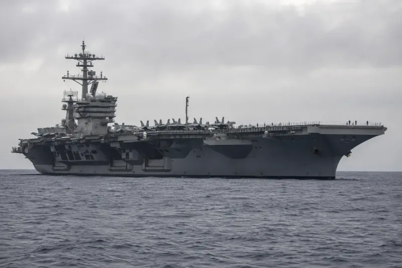Oro för besättningen på USS Abraham Lincoln växer Oro för besättningen på USS Abraham Lincoln växer