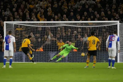 Raúl Jiménez räddade Wolves på tilläggstid