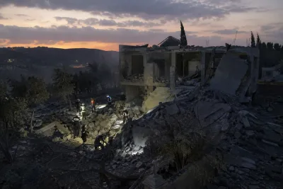 Sju dödade när israelisk attack träffade bostad