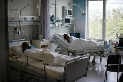 Systrar kvar på sjukhus efter våldsdådet