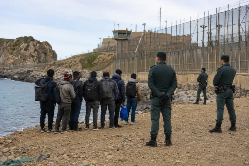 294 stoppades i ny insats vid Ceuta