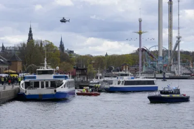 Färjor kolliderade vid Djurgården – personer skadade