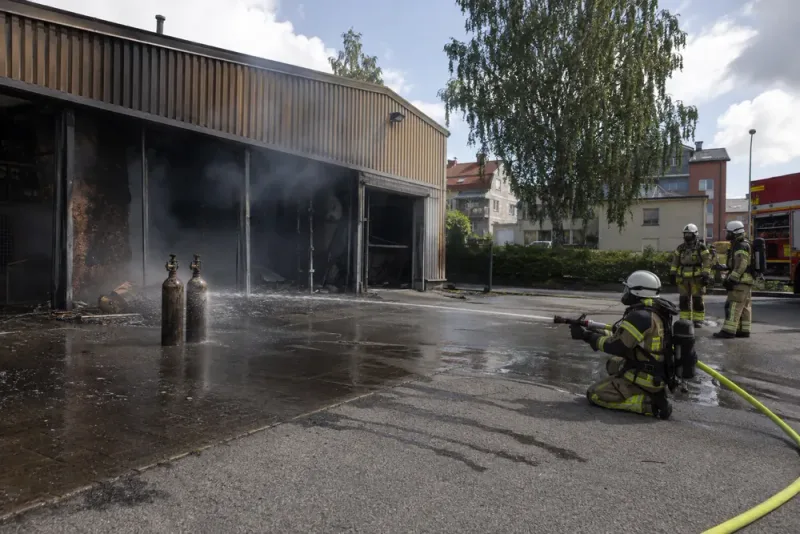 Explosionsrisk efter verkstadsbrand i Sandviken