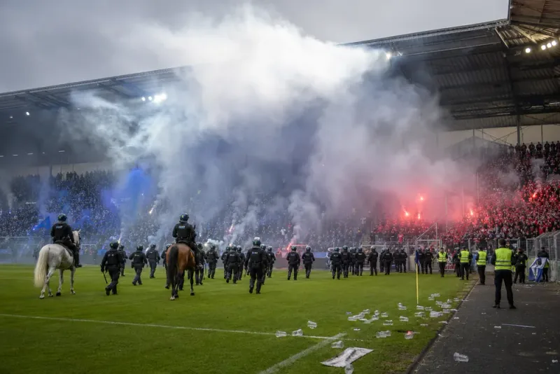 85 vårdsökande efter våldsamt cupderby