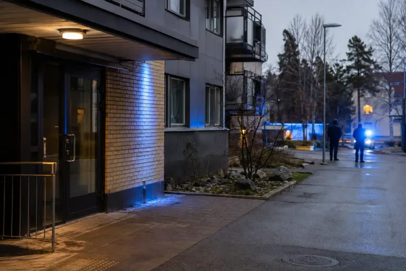 Man och kvinna frihetsberövade efter grovt våldsdåd