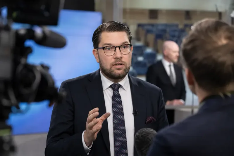 Åkesson sätter gräns för L:s valstöd