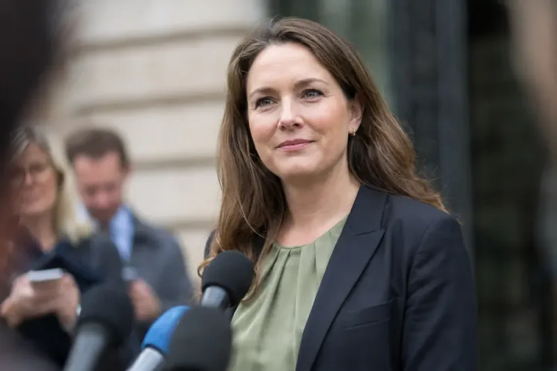 Elisabeth Thand Ringqvist lyfter C i ny mätning