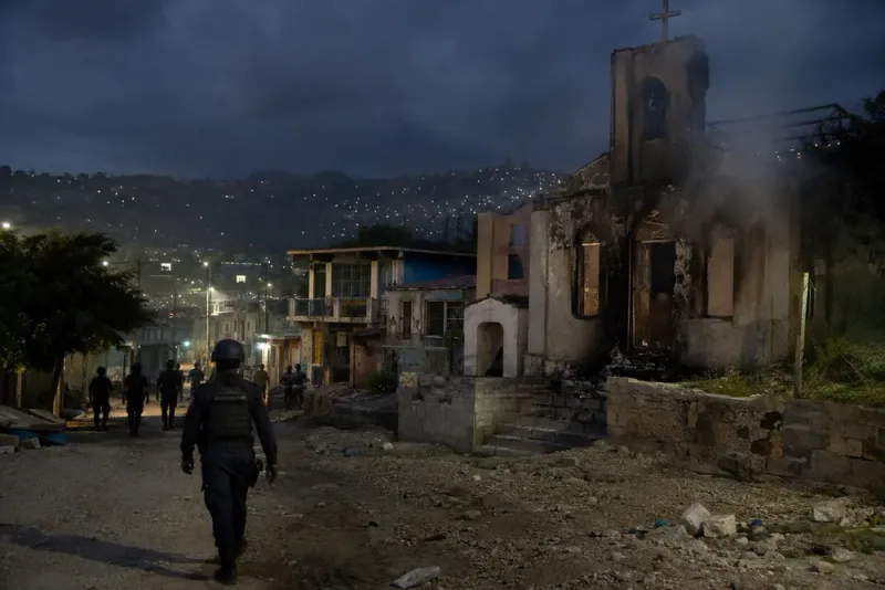 Gängattack i Haiti dödade omkring 40 personer