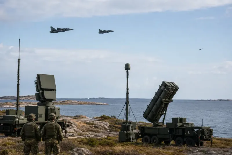 Moderaterna vill bygga gemensamt luftförsvar över Östersjön