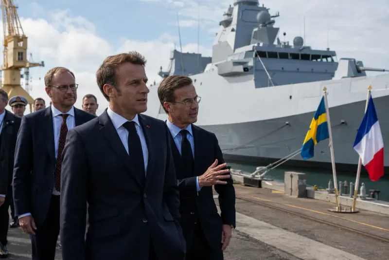 Emmanuel Macron reser till Sverige för fregattavtal