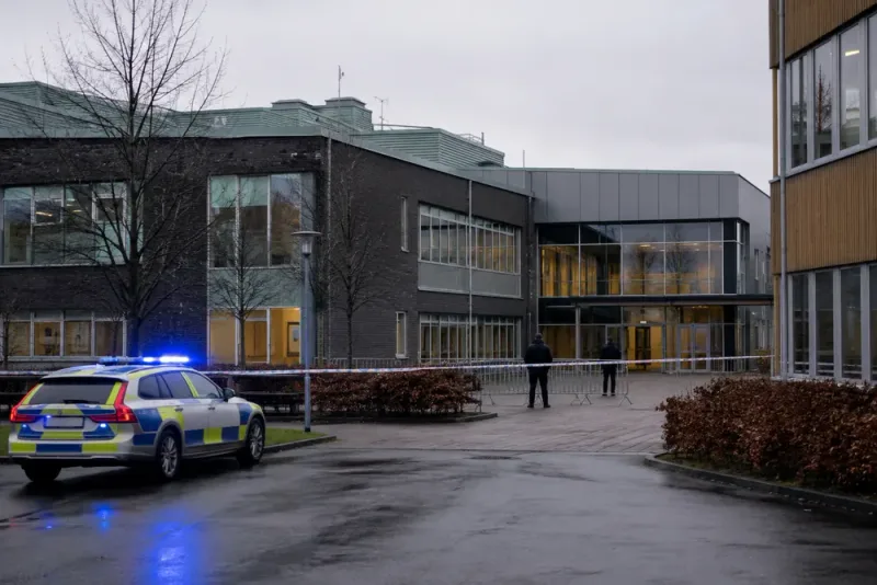 Fler misstänkta efter svärdattacken på Brinellskolan