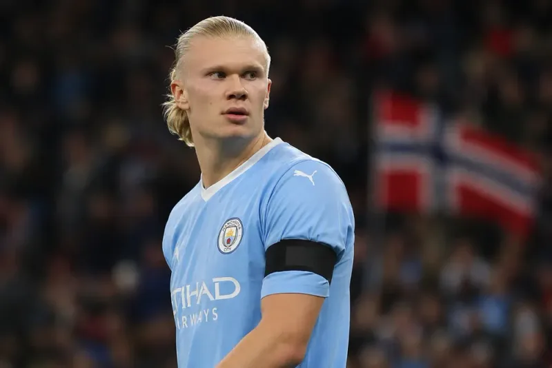 Erling Haaland hedrade kung Harald med sorgeband