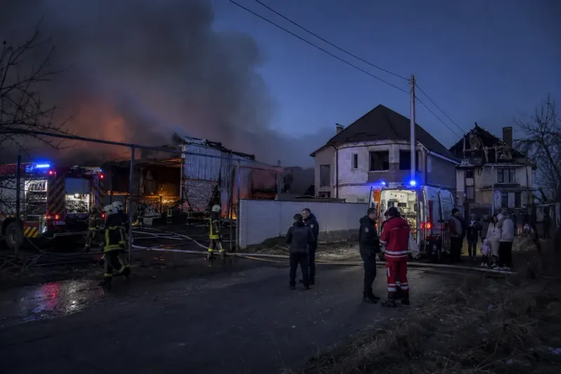 Över 200 evakuerade efter drönarattack nära Kiev