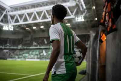 Lorient höjer budet på Paulos Abraham