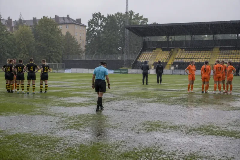 Regnet stoppar AIK–Kristianstad i Solna