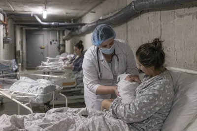 Nyfödda vårdas under jord i utsatta Kherson