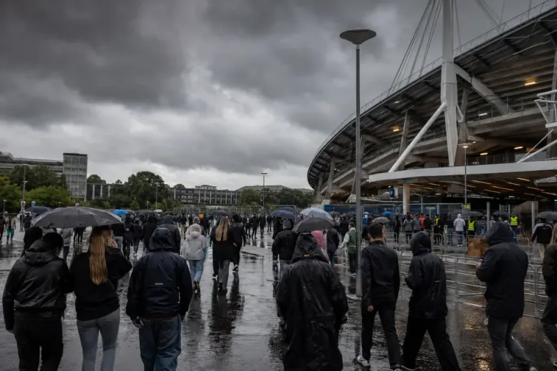 Fans kräver pengar tillbaka efter inställd SHM-konsert