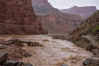 Över 20 saknas efter kraftig flod i Grand Canyon