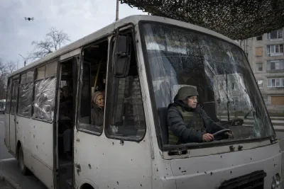 Bussförare fortsätter köra trots dagliga drönarattacker